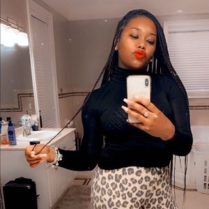 Meet your Posher, Alexis